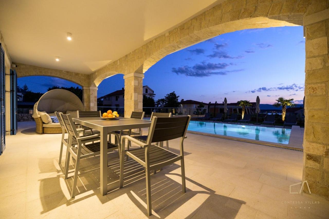 Luxury Apartments Loma Sveti Vid-Miholjice Kültér fotó